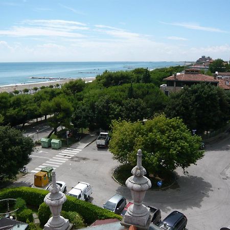 Villa Gabriella B&B - Apartments Lido di Venezia Exterior photo